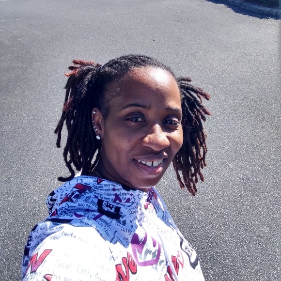 Meet your Posher, Tamara - Picture 1 of 1